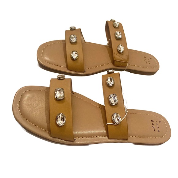 Summer sandals in color dark tan - Picture 2 of 2